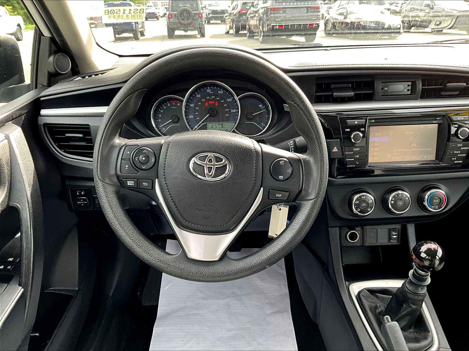 2016 Toyota Corolla L photo 17