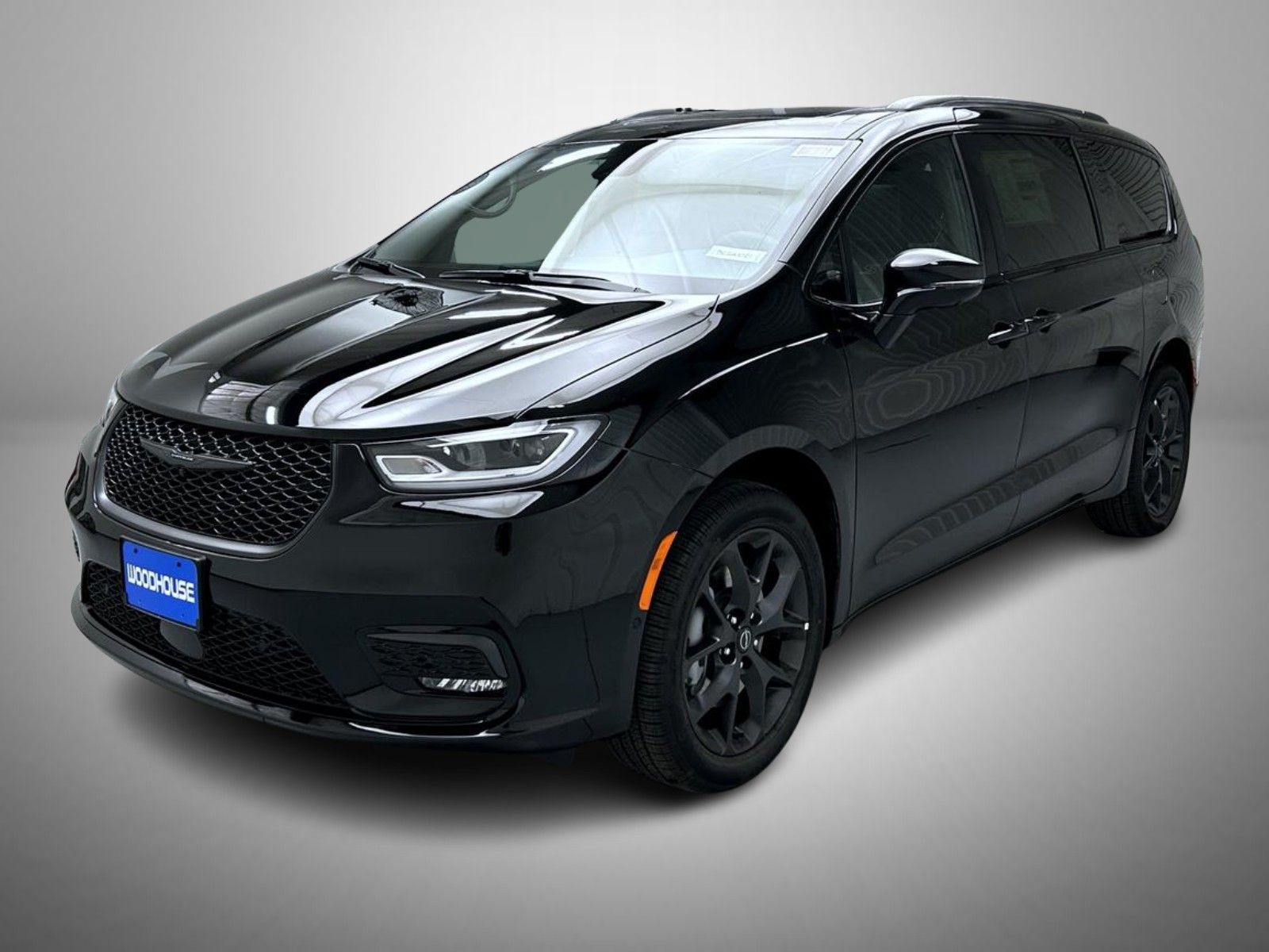 2026 Chrysler Pacifica Limited's photo