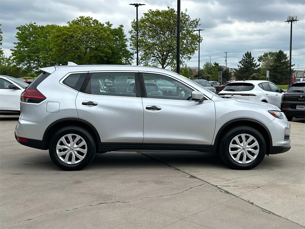 2018 Nissan Rogue S photo 4