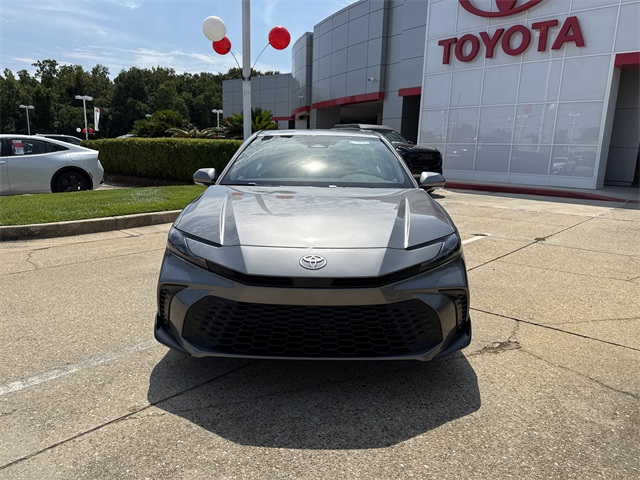 2025 Toyota Camry SE photo 8
