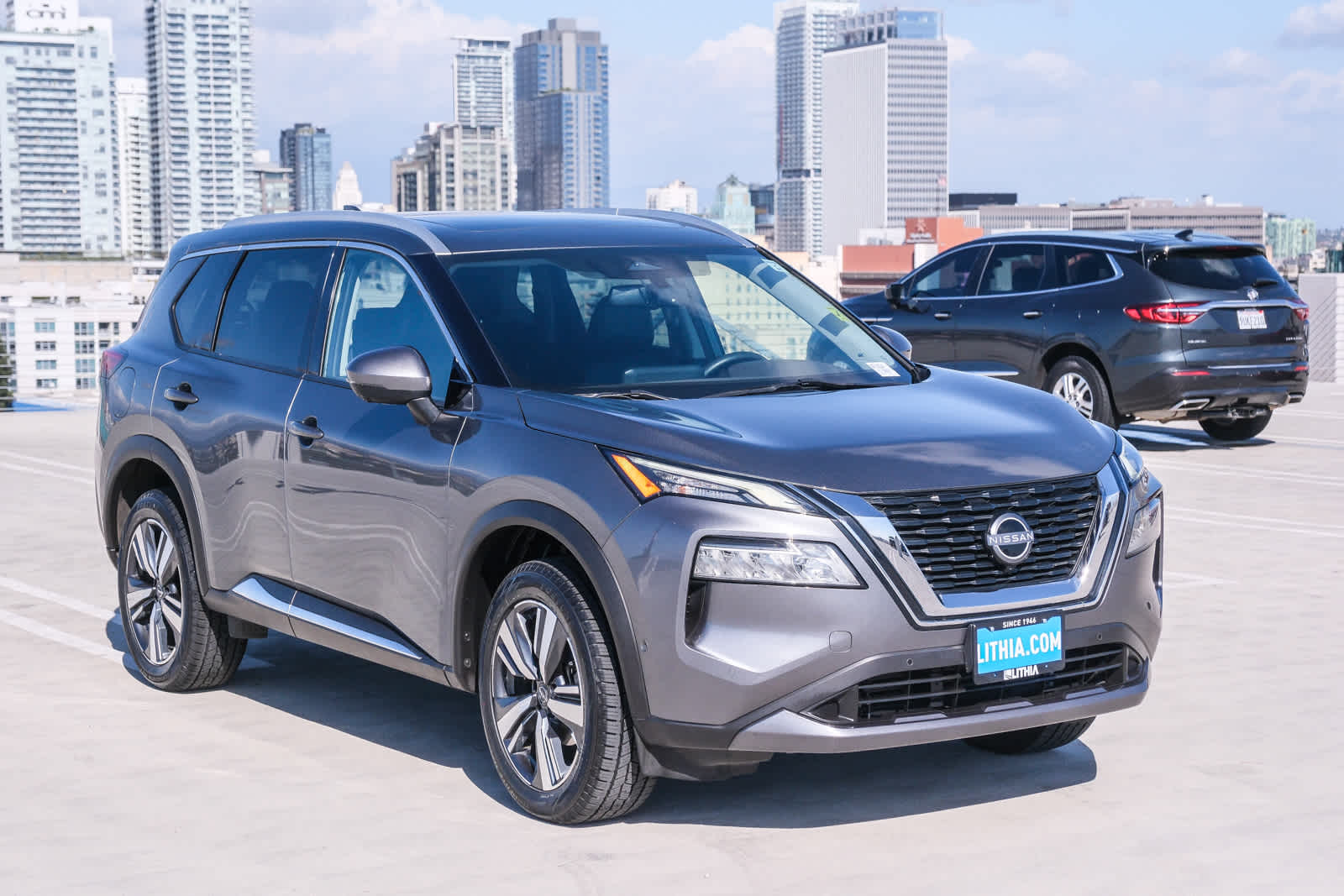 2023 Nissan Rogue SL photo 3