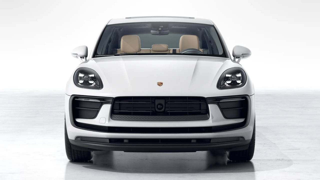 2026 Porsche Macan T photo 9