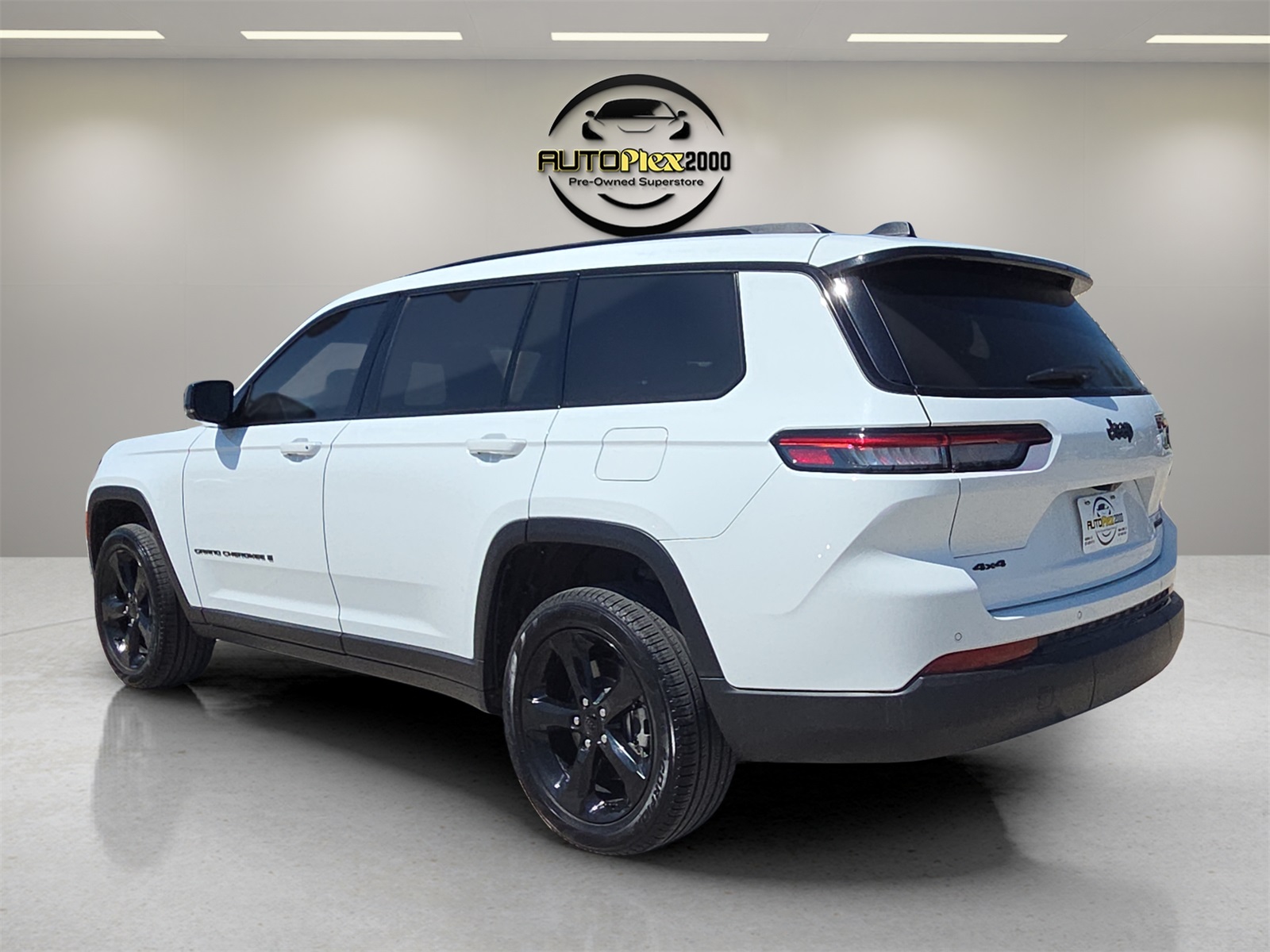 2024 Jeep Grand Cherokee Limited photo 4
