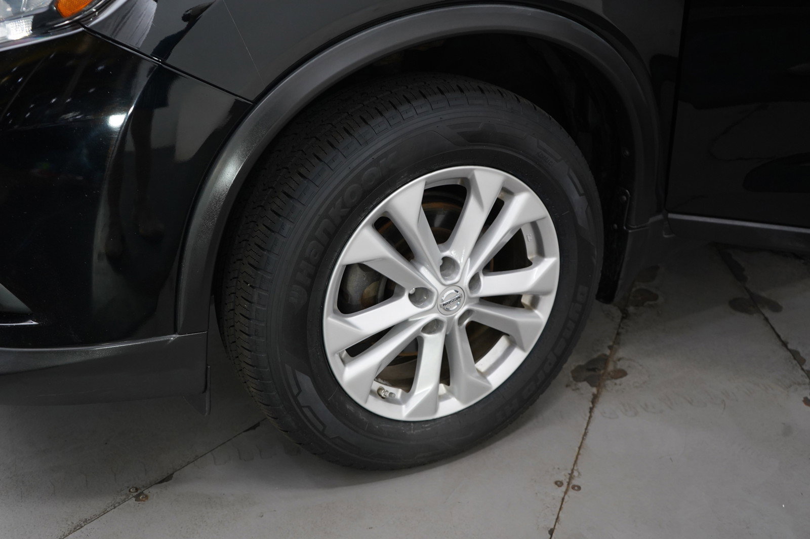 2014 Nissan Rogue SV photo 26