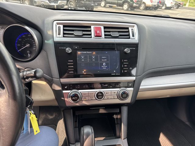 2017 Subaru Outback 2.5i Premium photo 8