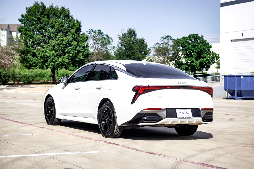 2025 Kia K5 LXS photo 7