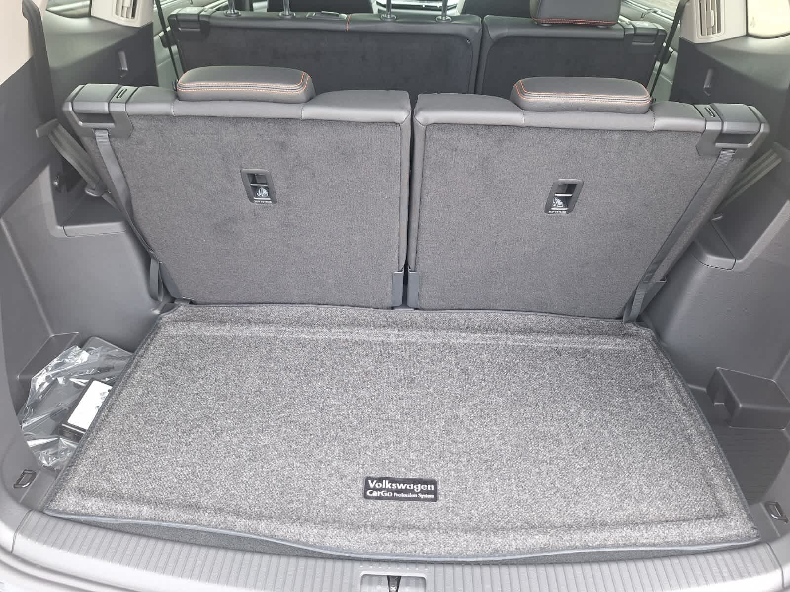 2025 Volkswagen Atlas Peak Edition SE photo 24