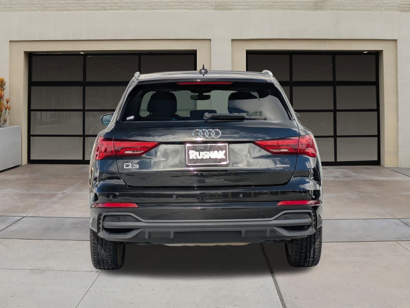 2023 Audi Q3 S line Premium photo 3