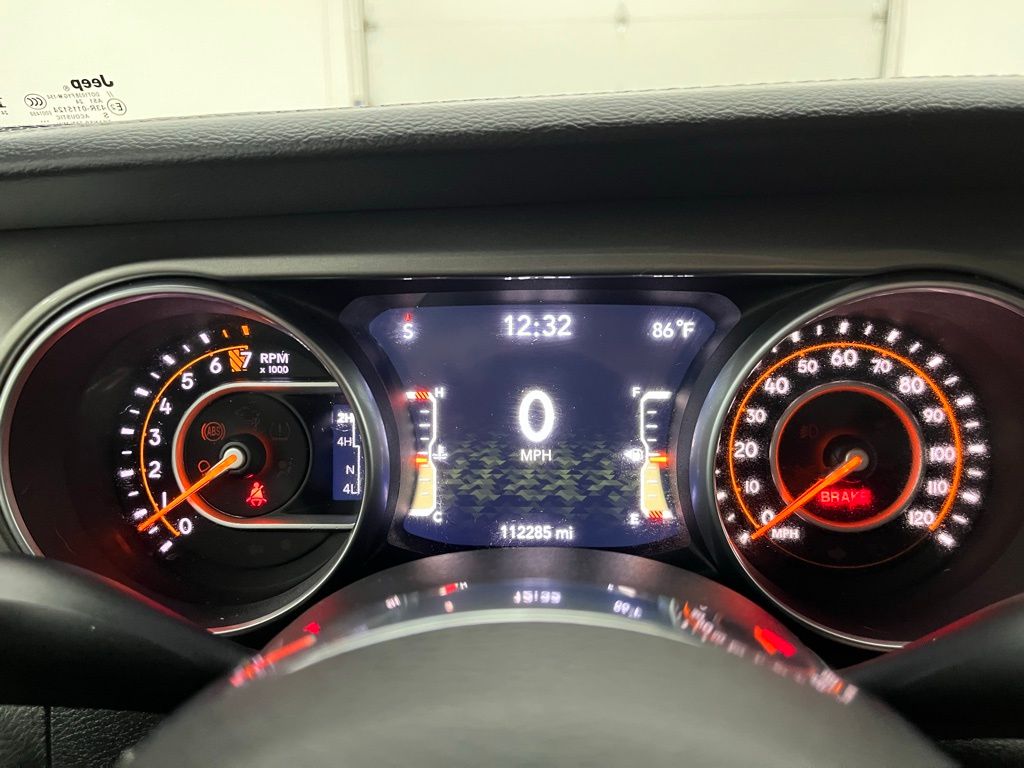 2018 Jeep Wrangler Unlimited Sahara photo 24