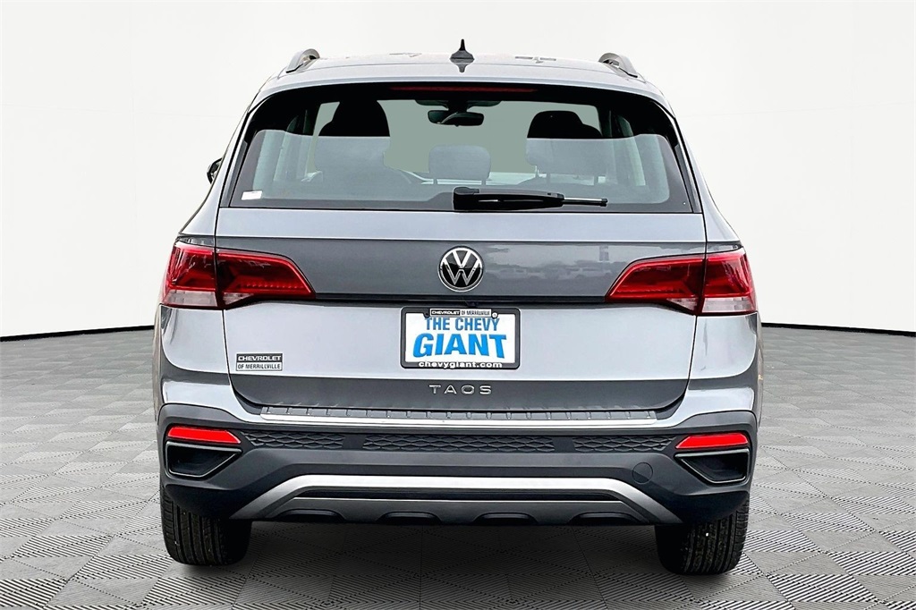 2024 Volkswagen Taos S photo 2