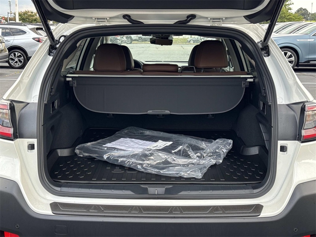2025 Subaru Outback Touring XT photo 11