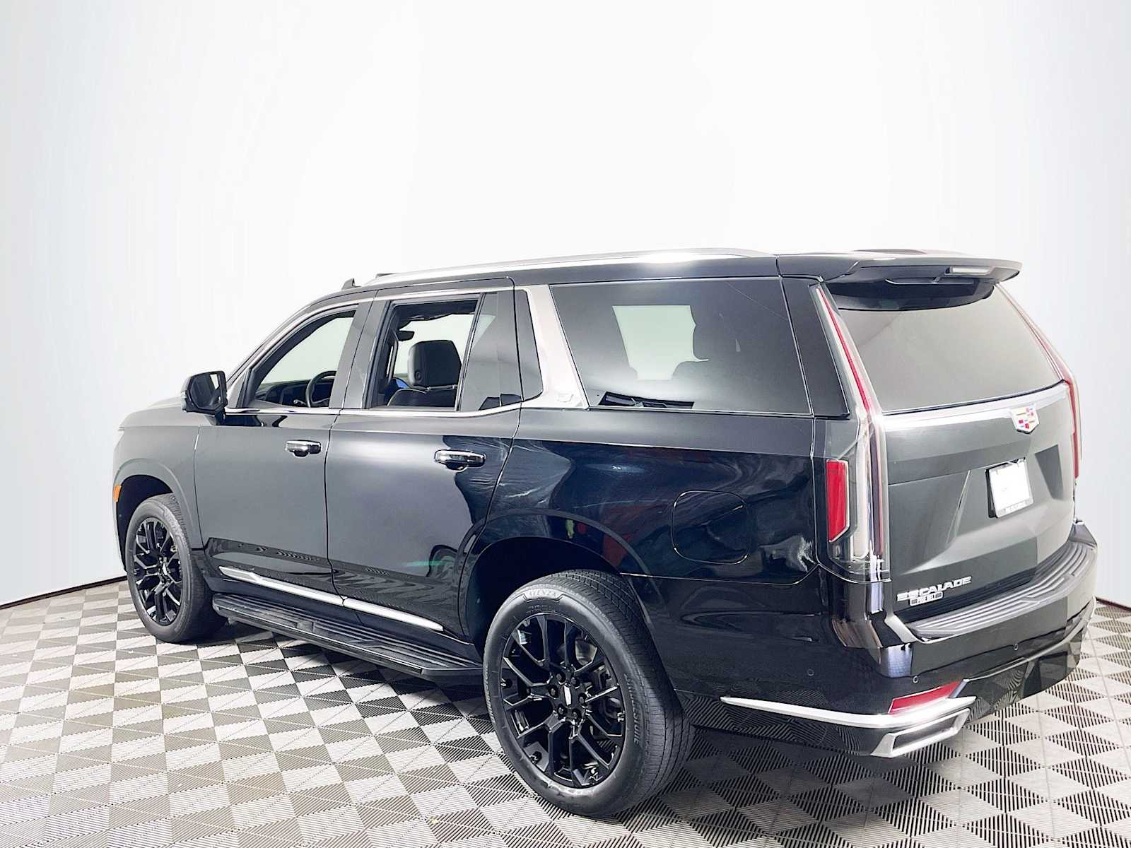 2022 Cadillac Escalade Premium Luxury photo 6