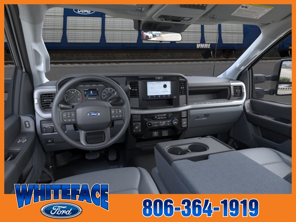 2025 Ford F-350 photo 7