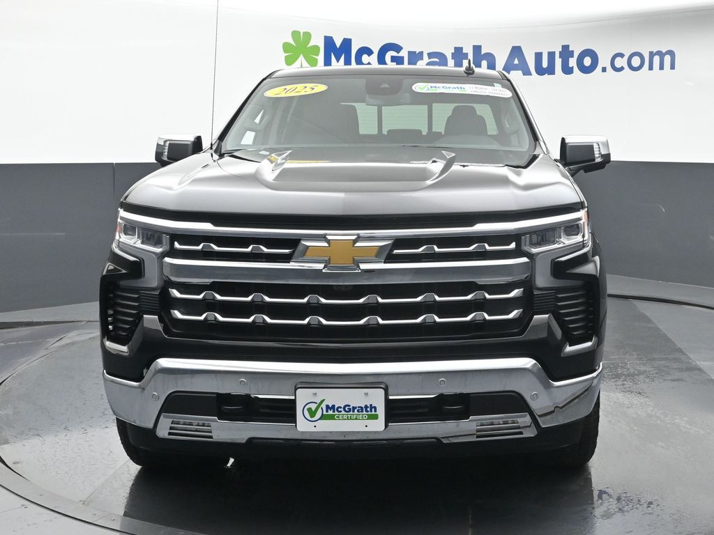 2025 Chevrolet Silverado 1500 LTZ photo 3