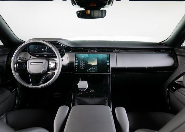 2025 Land Rover Range Rover Sport SE photo 4