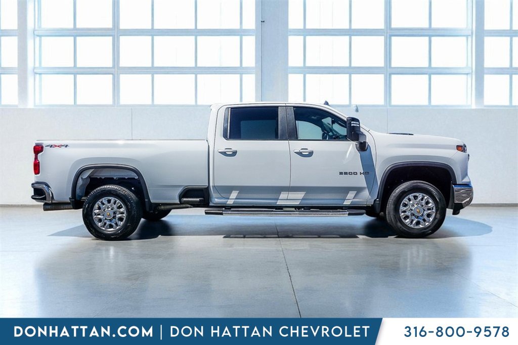 2024 Chevrolet Silverado 3500HD LT photo 33