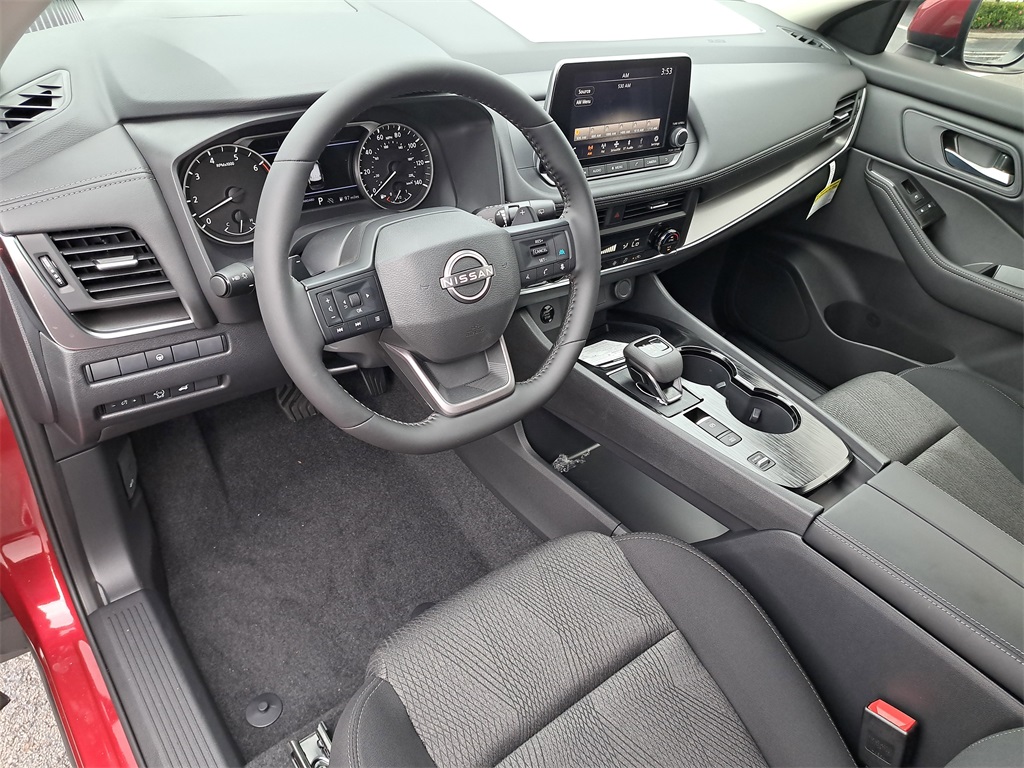2026 Nissan Rogue SV photo 18