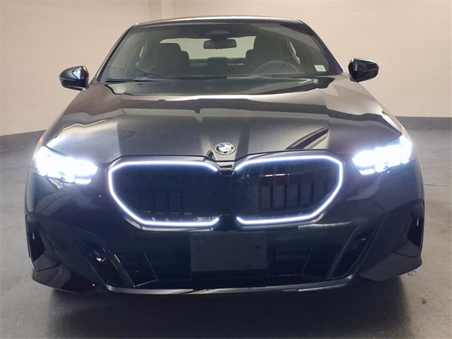 2025 Bmw 530i xDrive photo 2