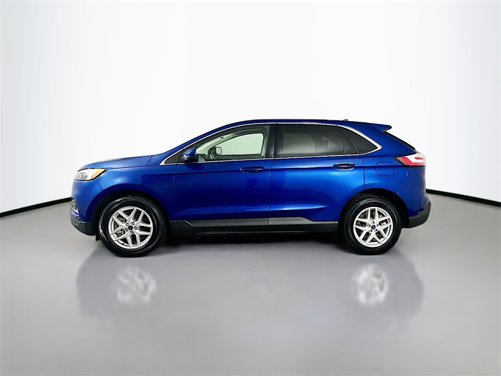 2022 Ford Edge SEL photo 4