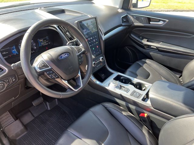 2022 Ford Edge Titanium photo 18