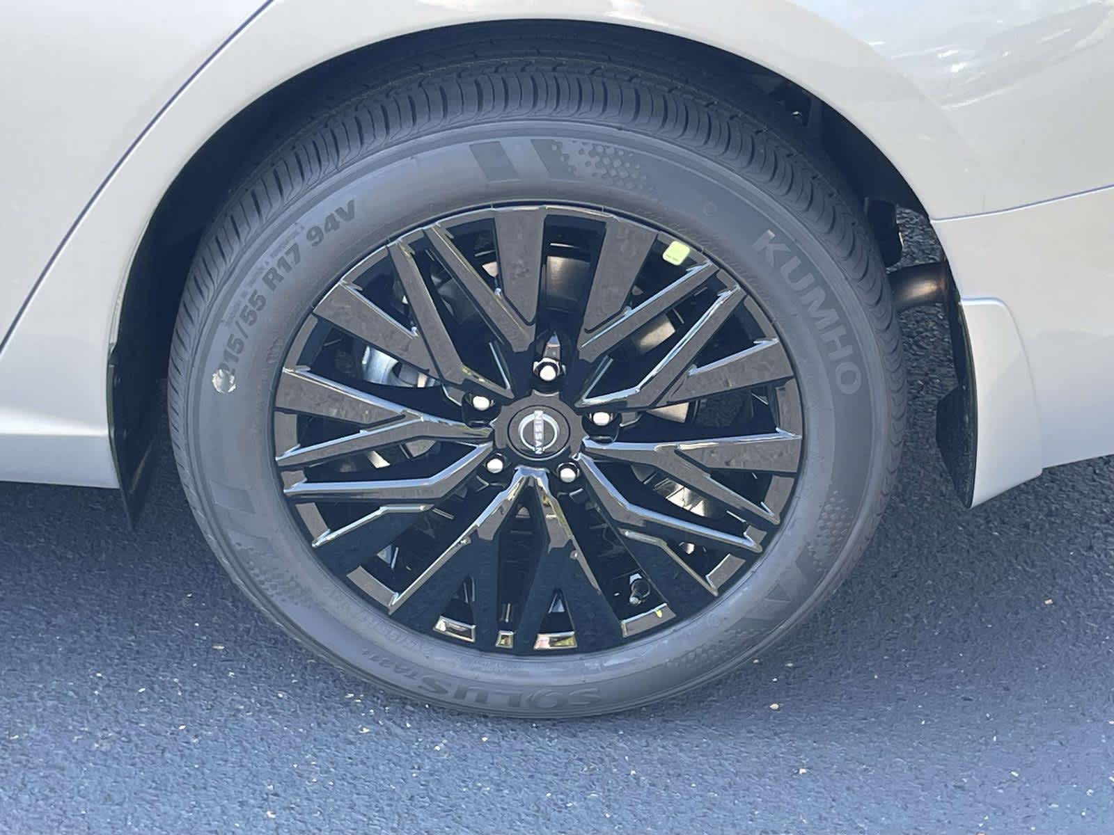 2025 Nissan Altima 2.5 SV photo 11