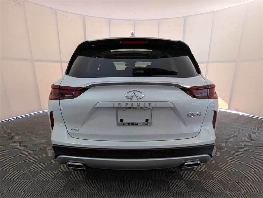 2025 Infiniti QX50 Luxe AWD photo 9