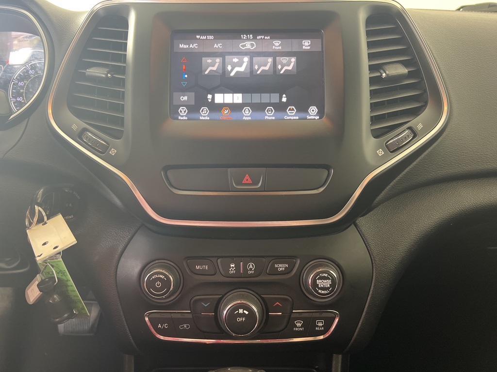 2019 Jeep Cherokee Latitude photo 14