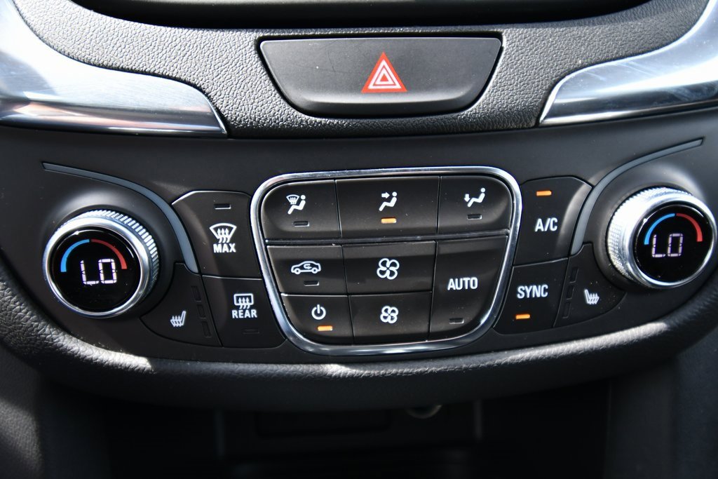 2020 Chevrolet Equinox LT photo 26