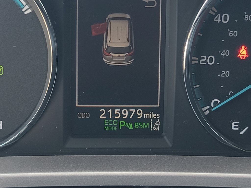 2018 Toyota RAV4 Hybrid Limited photo 3