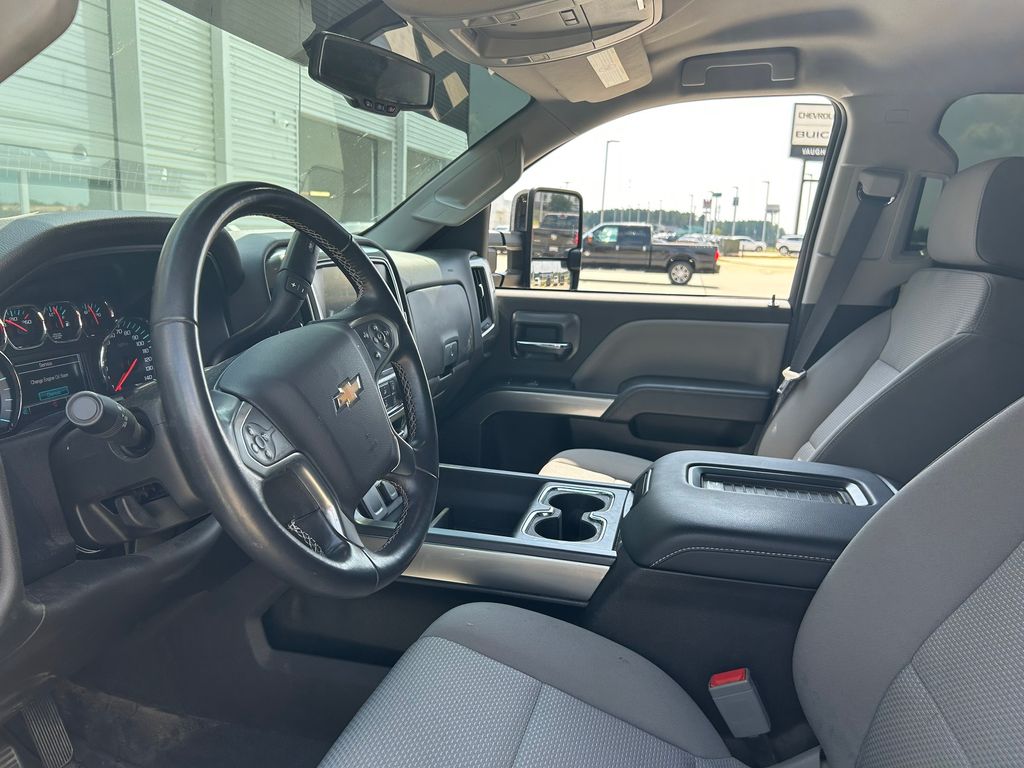 2023 Chevrolet Silverado 4500HD Work Truck photo 9