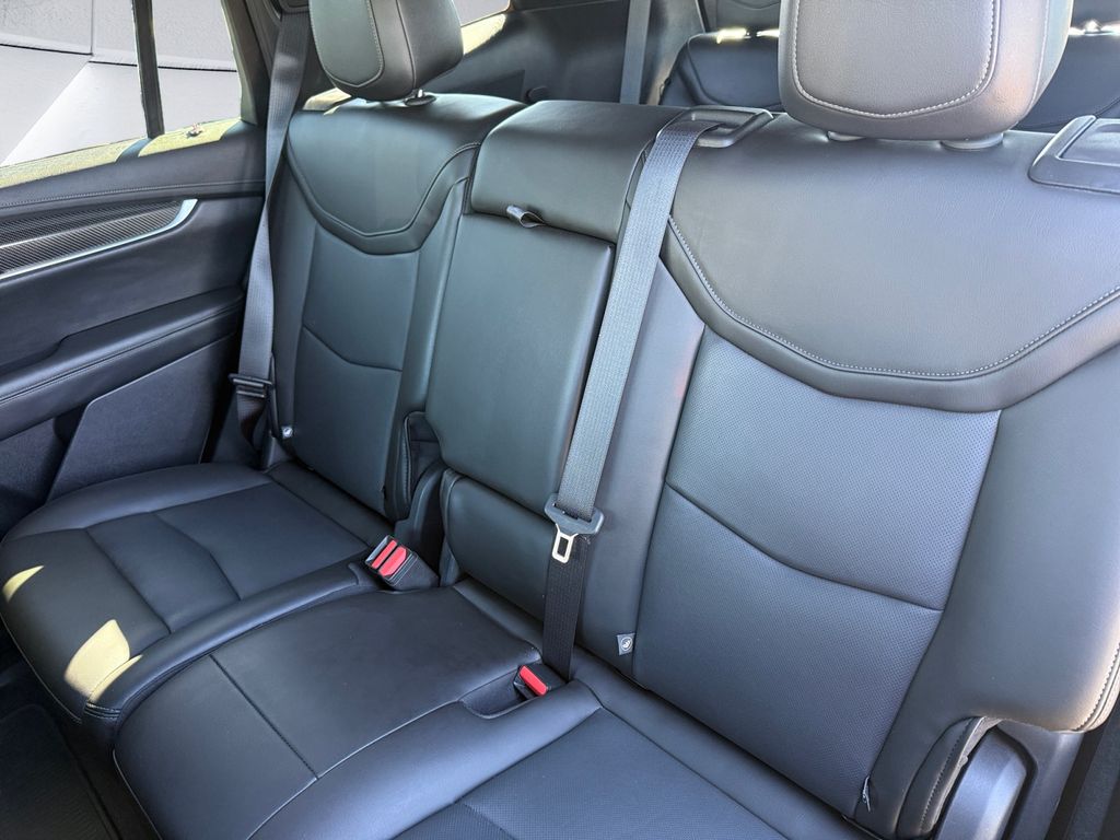 2023 Cadillac XT6 Sport photo 16