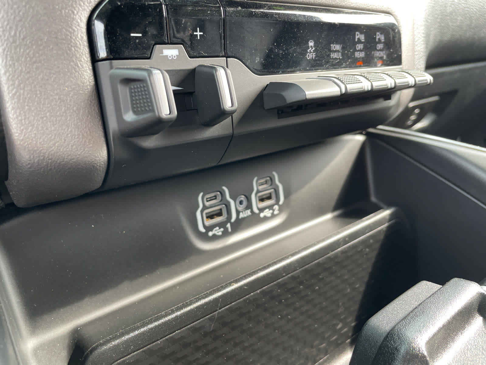 2022 Ram 1500 Laramie photo 28
