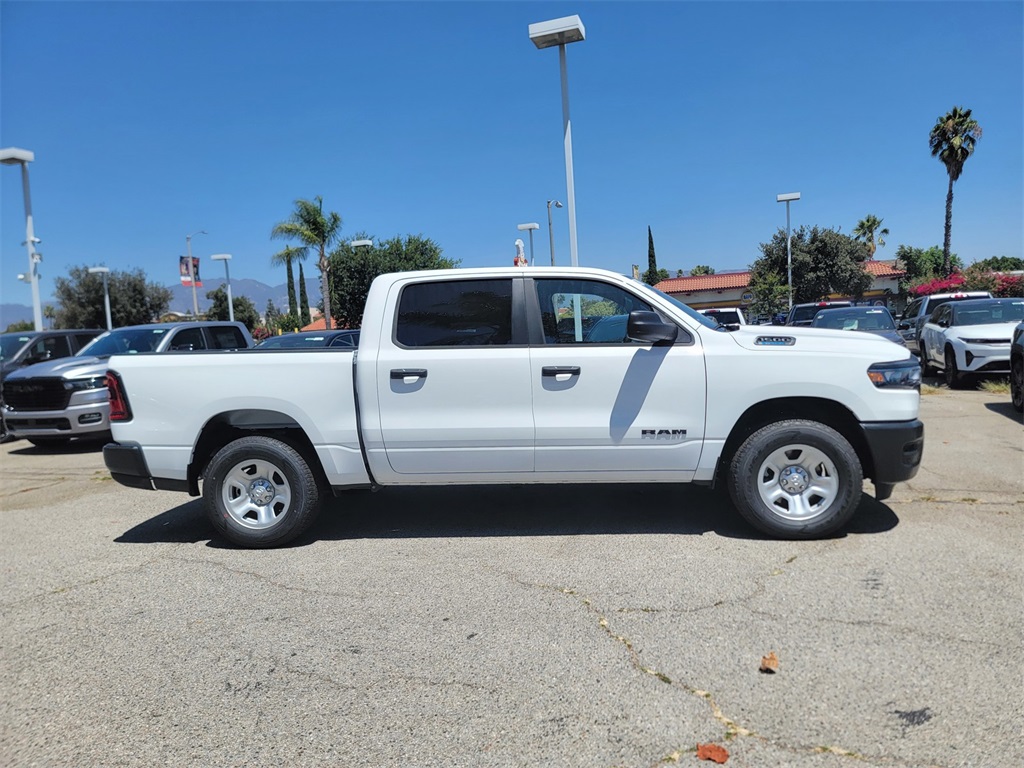 2025 Ram 1500 Tradesman photo 3