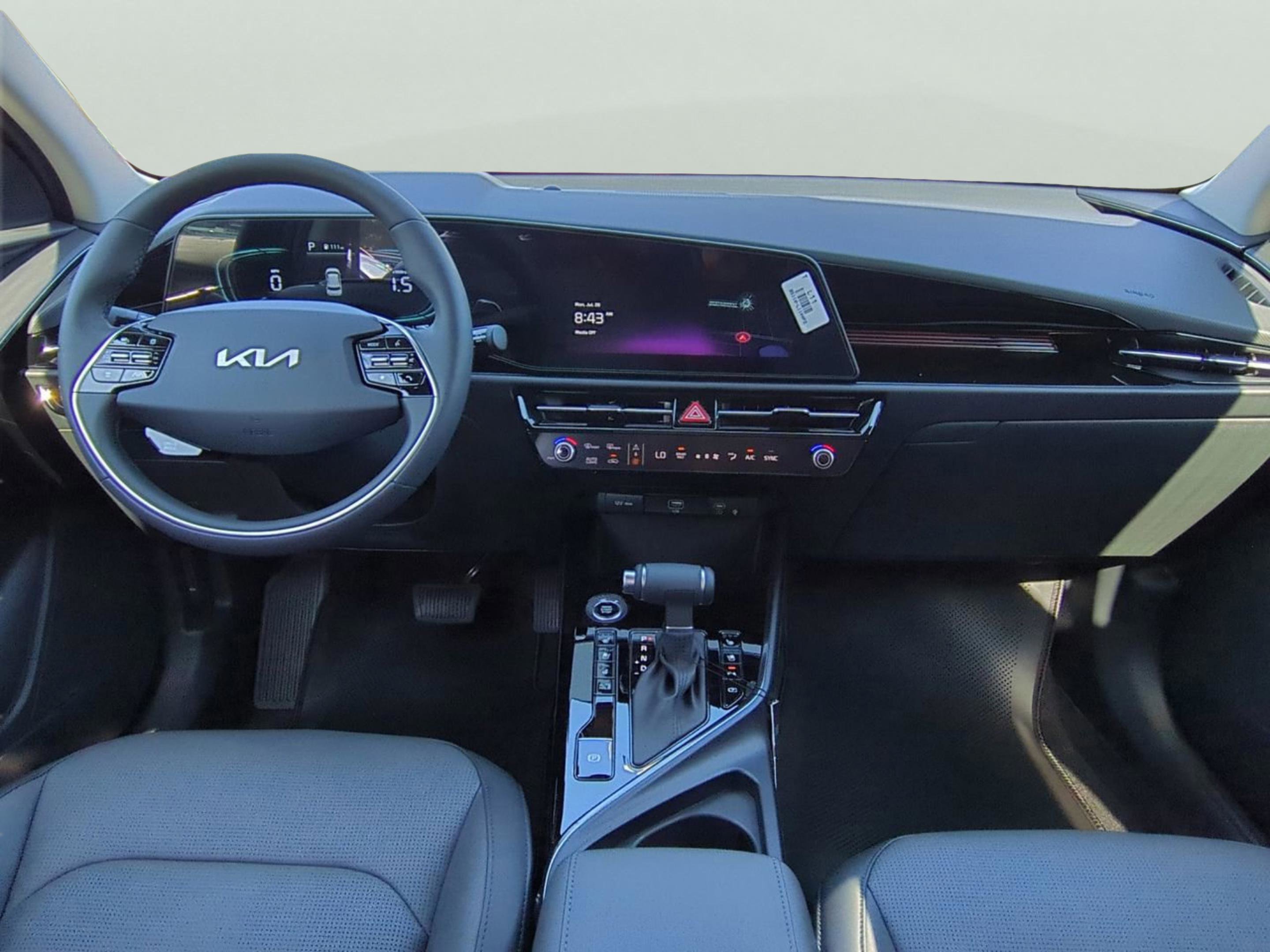 2025 Kia Niro SX photo 15