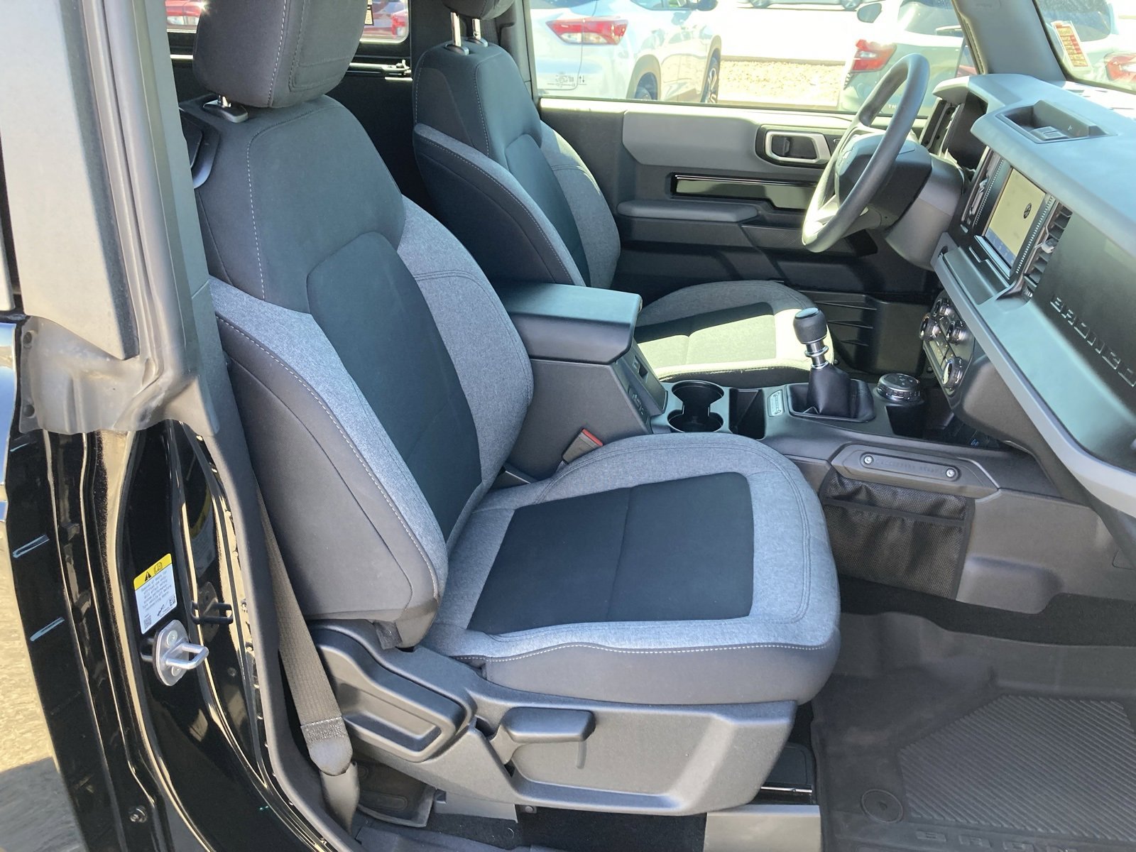 2023 Ford Bronco Base photo 27