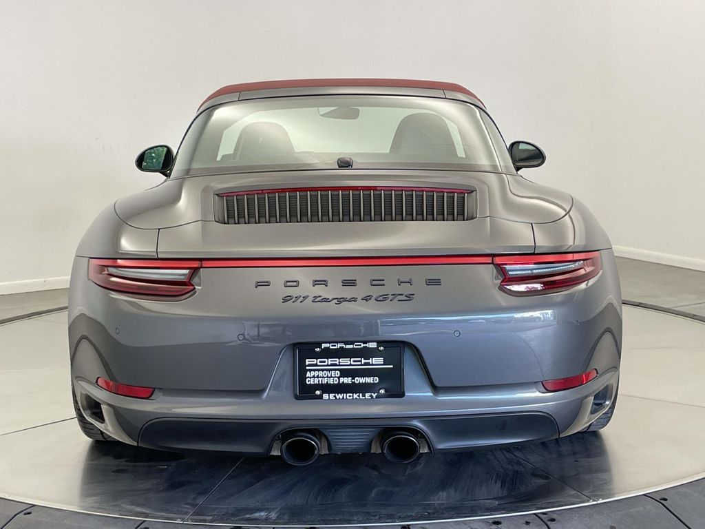 2017 Porsche 911 Targa 4 GTS photo 6