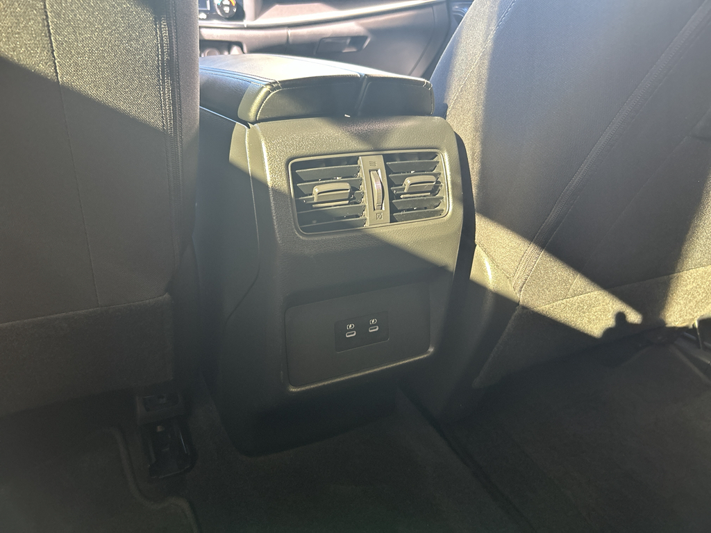 2024 Nissan Rogue SV photo 14