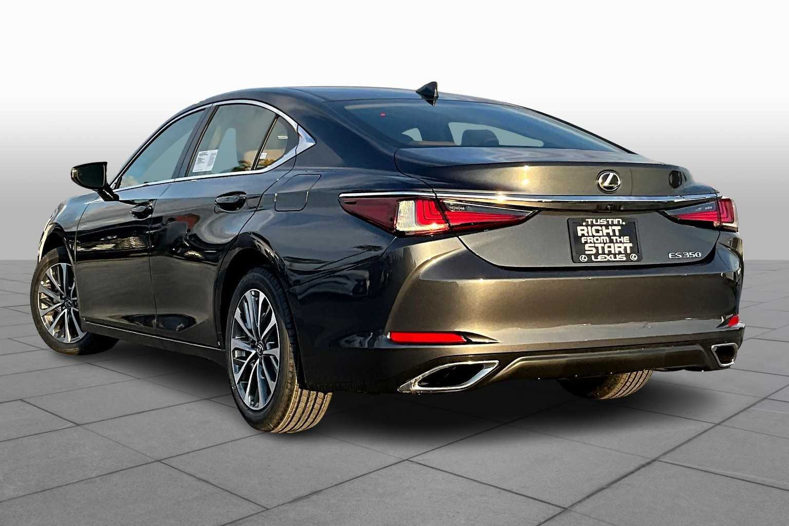 2025 Lexus ES 350 - Photo 7