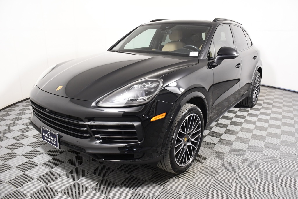2021 Porsche Cayenne Base's photo