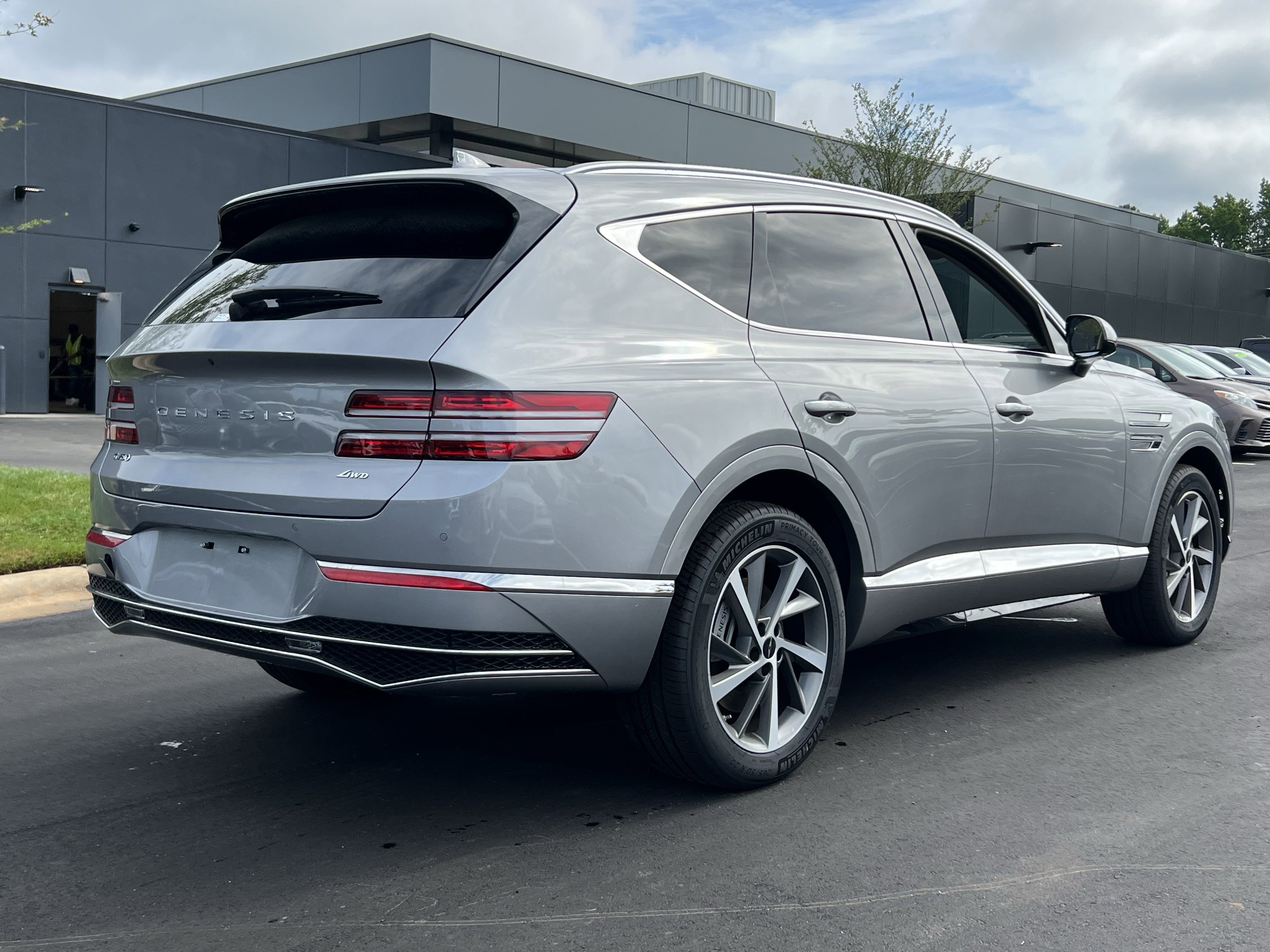 2025 Genesis GV80 2.5T AWD photo 3