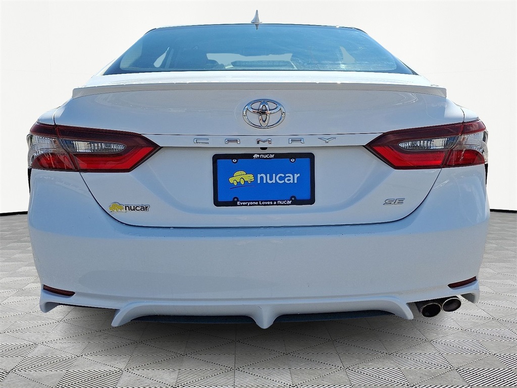 2022 Toyota Camry SE photo 6