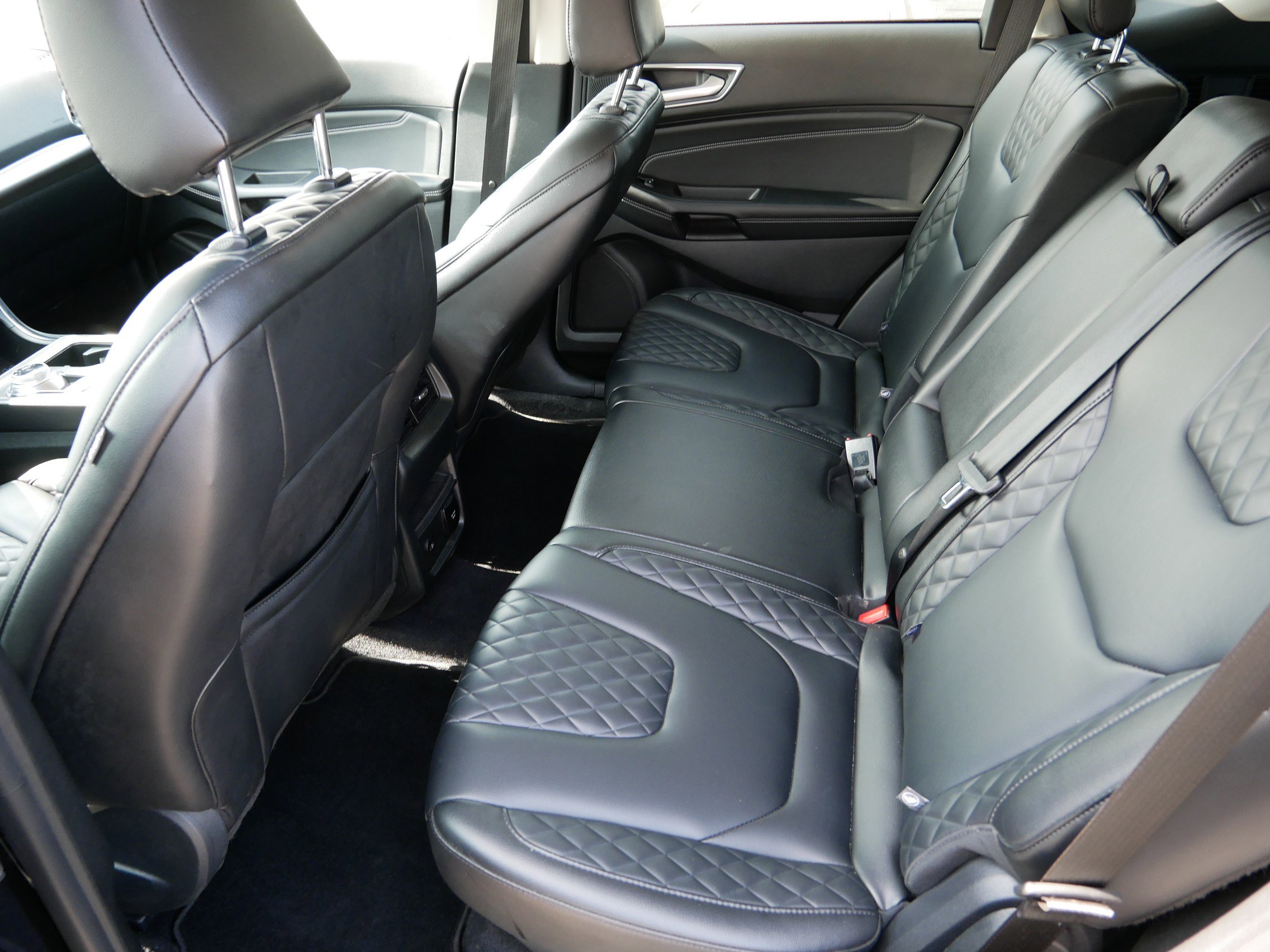 2024 Ford Edge Titanium photo 12