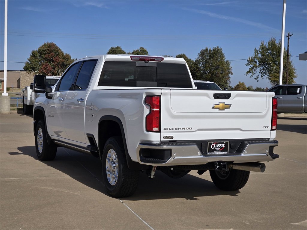 2026 Chevrolet Silverado 2500HD LTZ photo 3