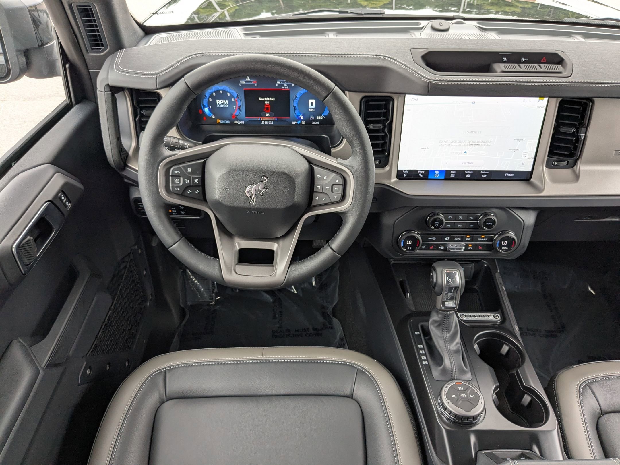 2025 Ford Bronco Outer Banks photo 28