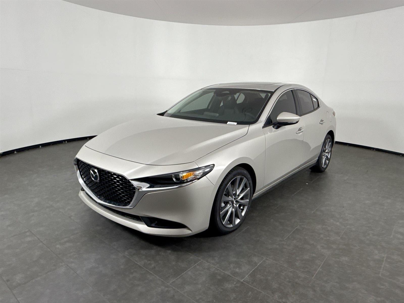 2025 Mazda Mazda3 2.5 s Preferred photo 2