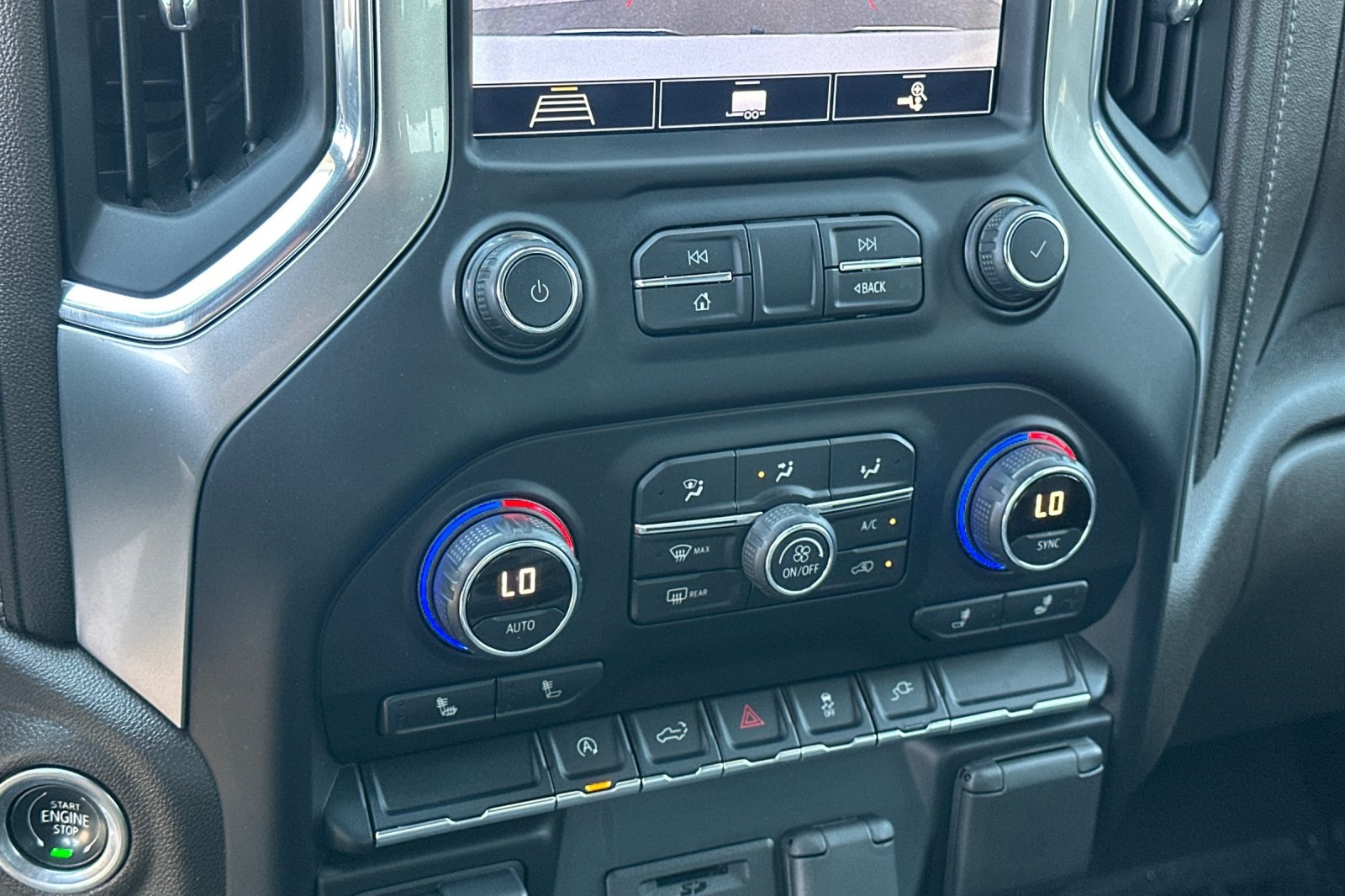 2020 Chevrolet Silverado 1500 LT photo 18