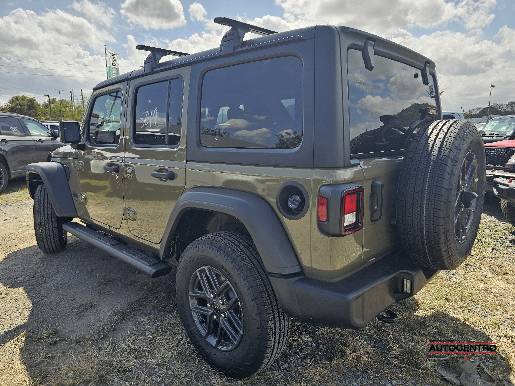 2025 Jeep Wrangler photo 2
