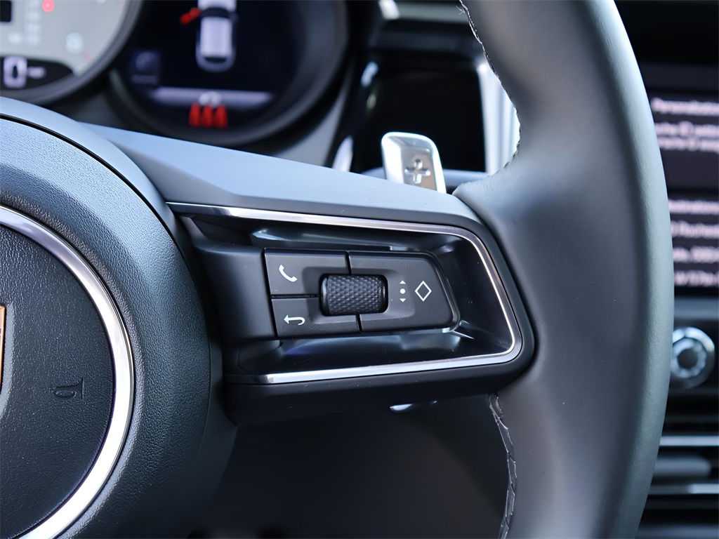 2022 Porsche Macan S photo 29