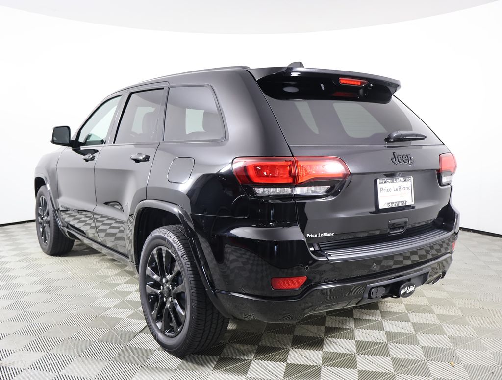 2020 Jeep Grand Cherokee Altitude photo 4