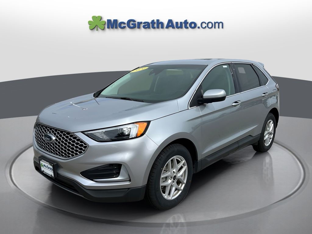 2024 Ford Edge SEL photo 3
